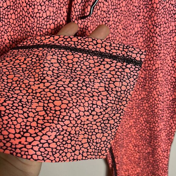 Nike Women's Dri-Fit AOP Relay Crop Running Tights size M Drawstring - Picture 11 of 11